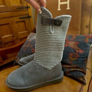 Grey size 10 plush Ugg boots excellent condition